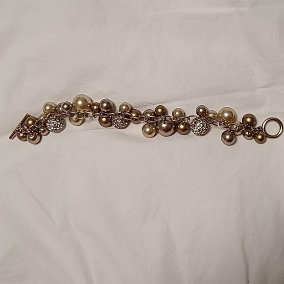 HOST PICK 😍 Gold bracelet - Picture 2 of 2